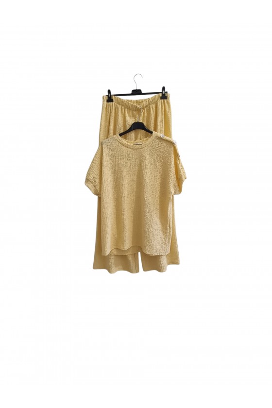 Ensemble haut et pantalon...