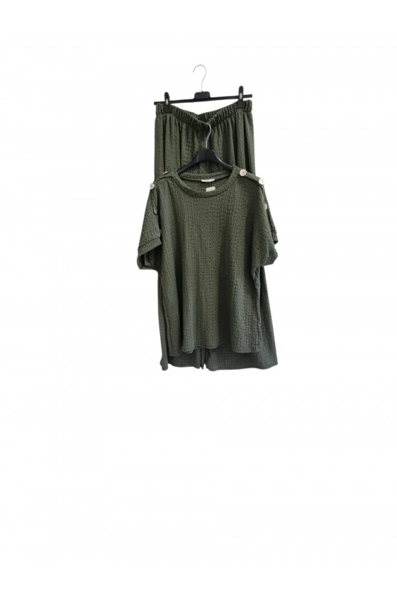 Ensemble haut et pantalon...